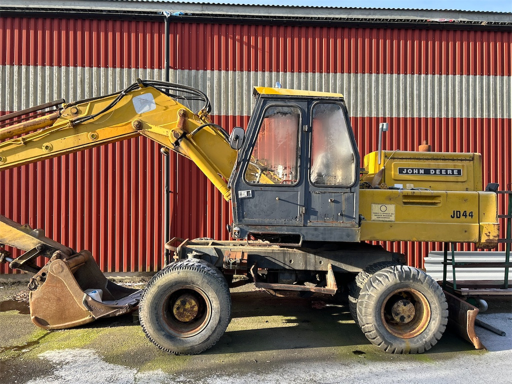 John Deere JD44 - Ekskavator roda: gambar 2 John Deere JD44 - Ekskavator roda: gambar 2