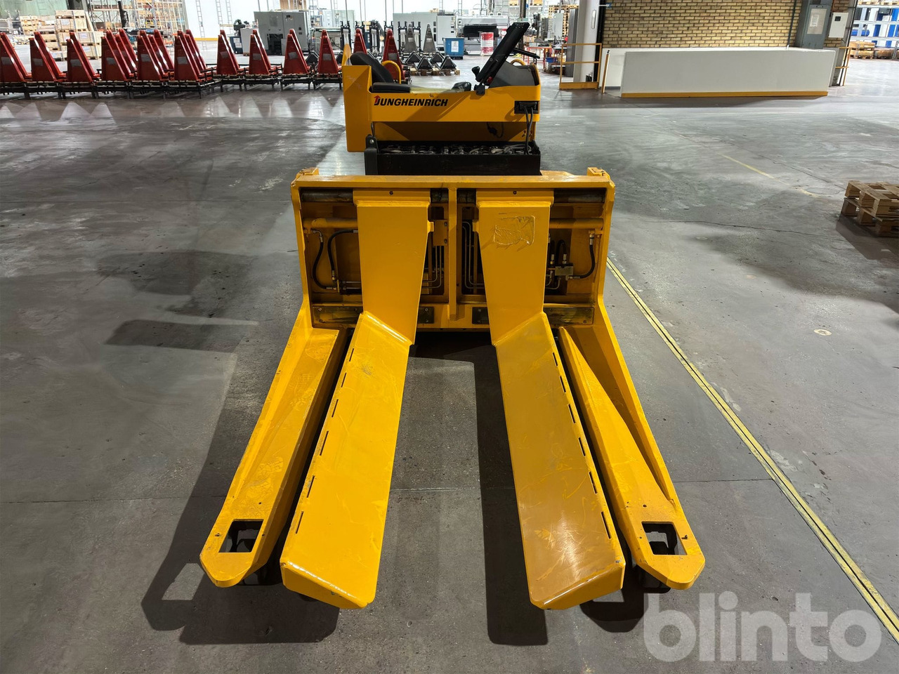 Jungheinrich - Peralatan gudang: gambar 2 Jungheinrich - Peralatan gudang: gambar 2