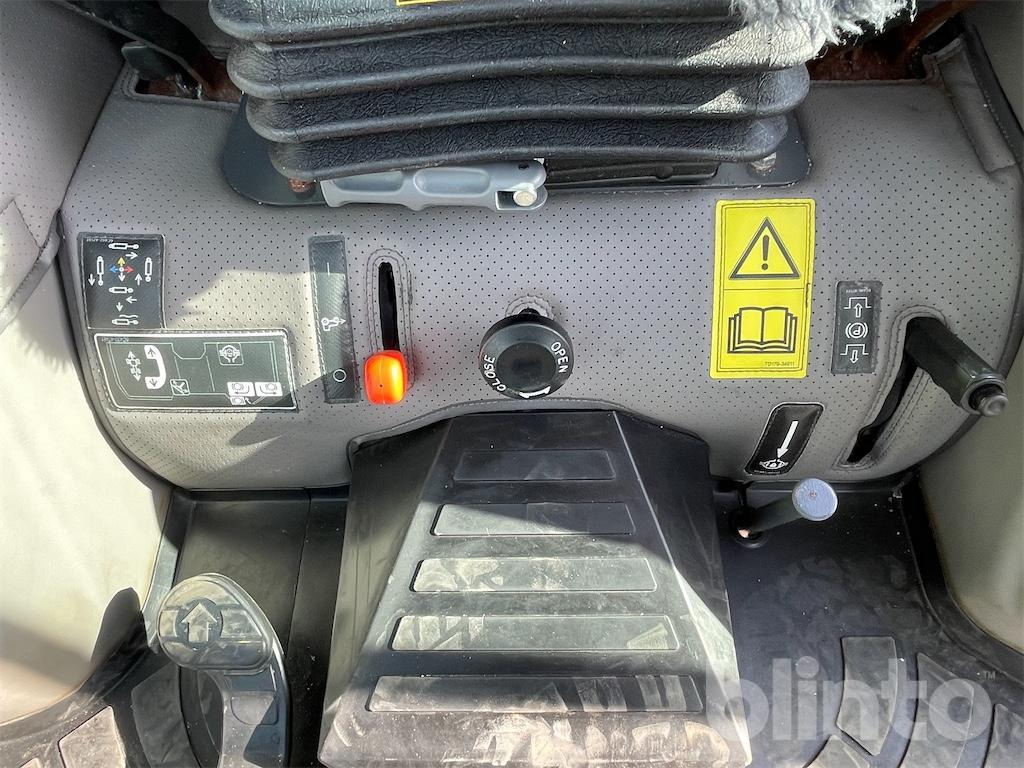 Traktor Kubota B2231 HC (Allrad): gambar 22