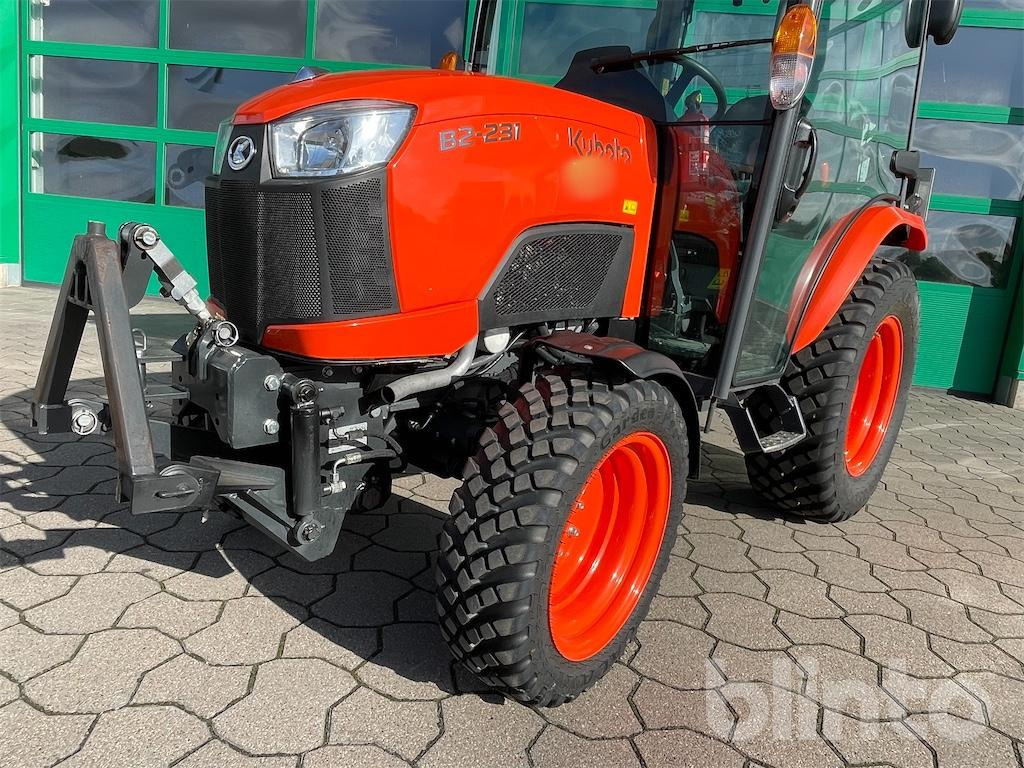 Traktor Kubota B2231 HC (Allrad): gambar 7