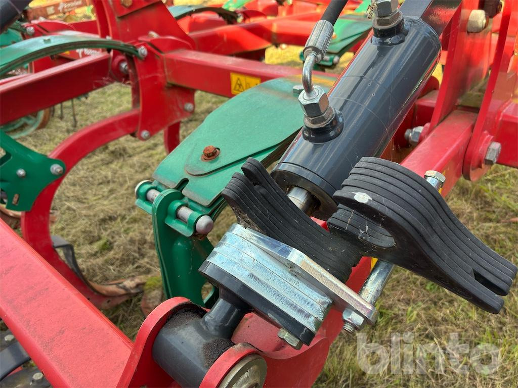 Petani Kverneland Enduro 3000: gambar 23