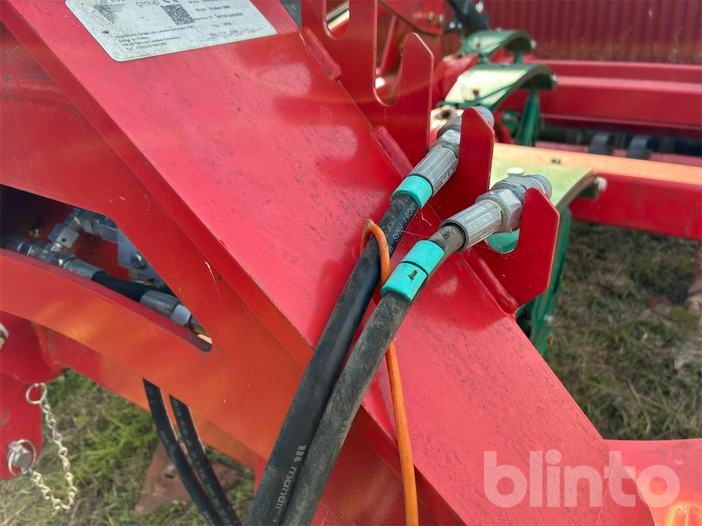 Petani Kverneland Enduro 3000: gambar 9