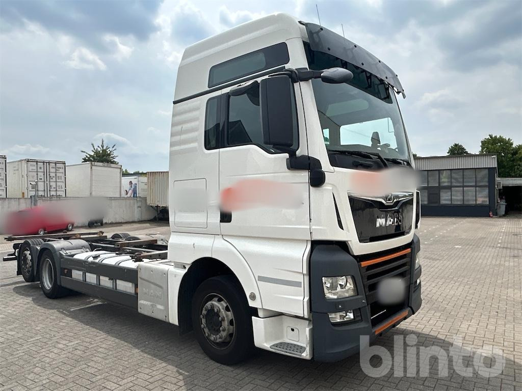 MAN TGX 26.400 6X2-4 LL - Pengangkut kontainer/ Container truck: gambar 2 MAN TGX 26.400 6X2-4 LL - Pengangkut kontainer/ Container truck: gambar 2