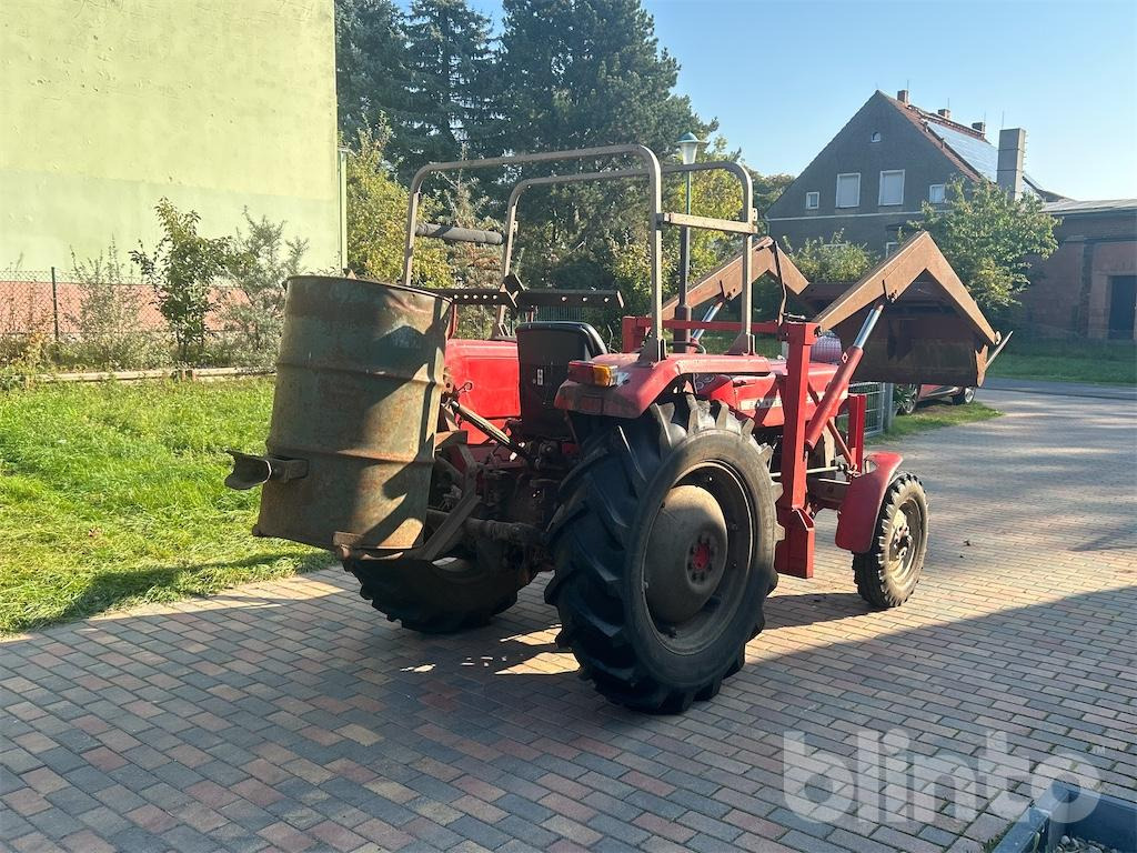 Massey-Ferguson MF 135 (1970) - Traktor: gambar 3 Massey-Ferguson MF 135 (1970) - Traktor: gambar 3