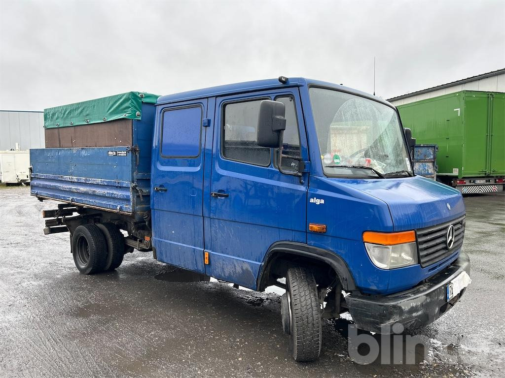 Mercedes 614D (2001) - Truk flatbed: gambar 2 Mercedes 614D (2001) - Truk flatbed: gambar 2