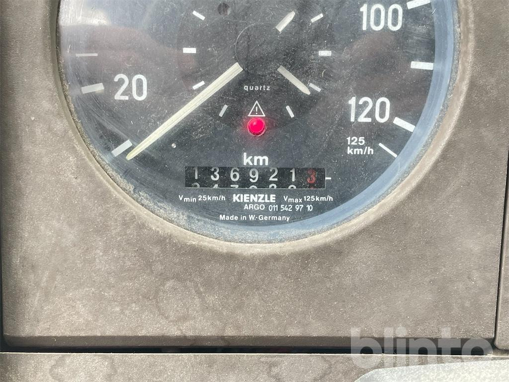 Mercedes Benz Vario 711 D (1995) - Truk box: gambar 5 Mercedes Benz Vario 711 D (1995) - Truk box: gambar 5