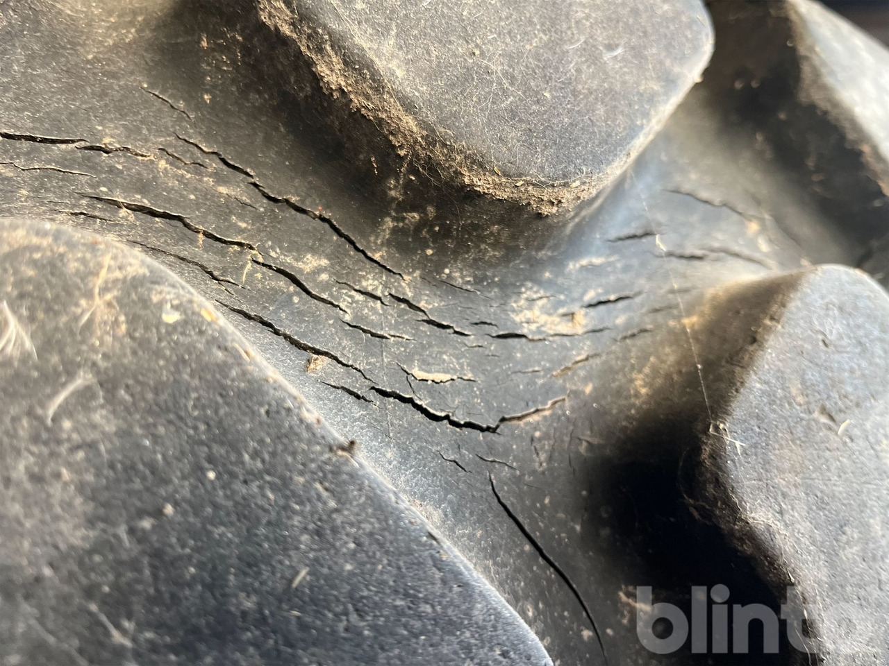 Michelin 20.5R25 - Ban untuk Peralatan konstruksi: gambar 3 Michelin 20.5R25 - Ban untuk Peralatan konstruksi: gambar 3