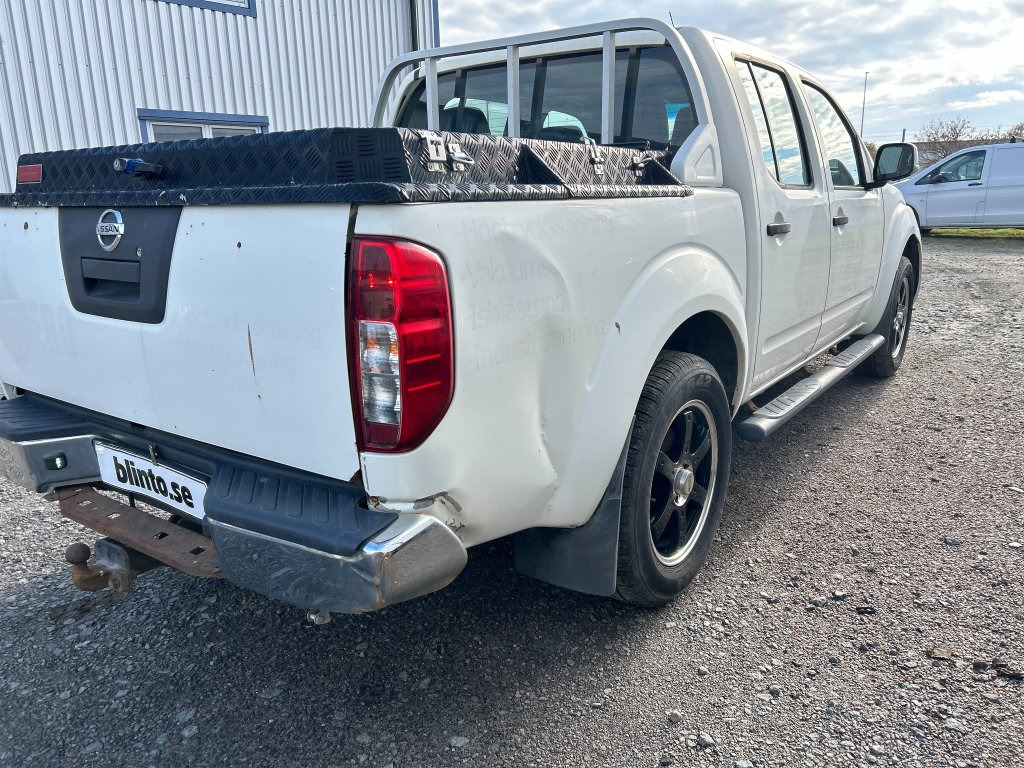 NISSAN D40 NAVARA DOUBLE CAB - Truk pikap: gambar 4 NISSAN D40 NAVARA DOUBLE CAB - Truk pikap: gambar 4