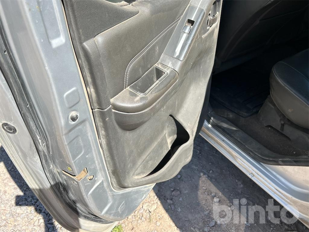 Truk pikap NISSAN Navara D40 med översynsbehov: gambar 50