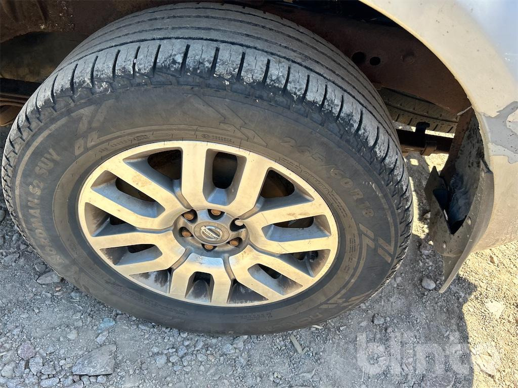 Truk pikap NISSAN Navara D40 med översynsbehov: gambar 46