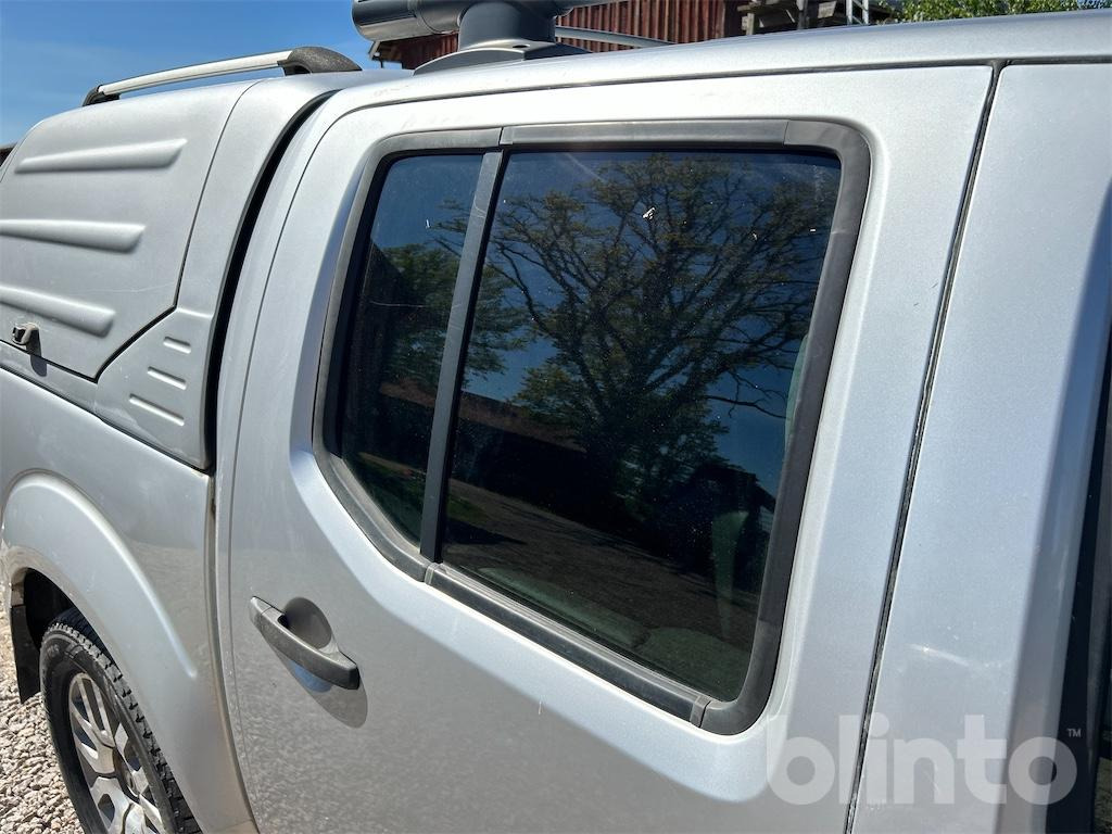 Truk pikap NISSAN Navara D40 med översynsbehov: gambar 28