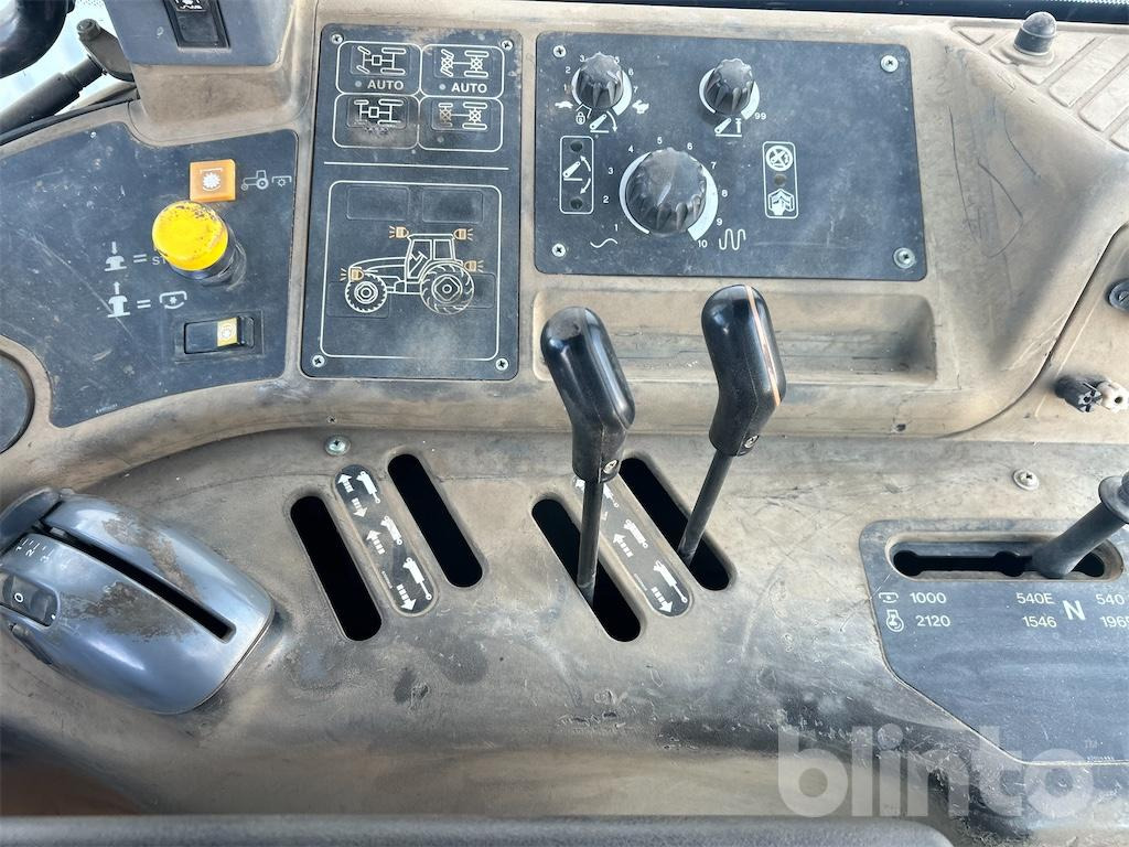 Traktor New Holland TM115 (2001): gambar 15 Traktor New Holland TM115 (2001): gambar 15