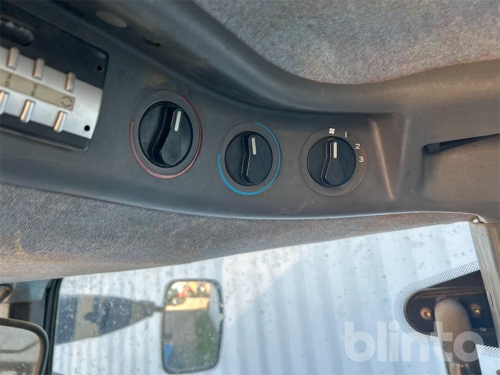 Traktor New Holland TM115 (2001): gambar 13 Traktor New Holland TM115 (2001): gambar 13