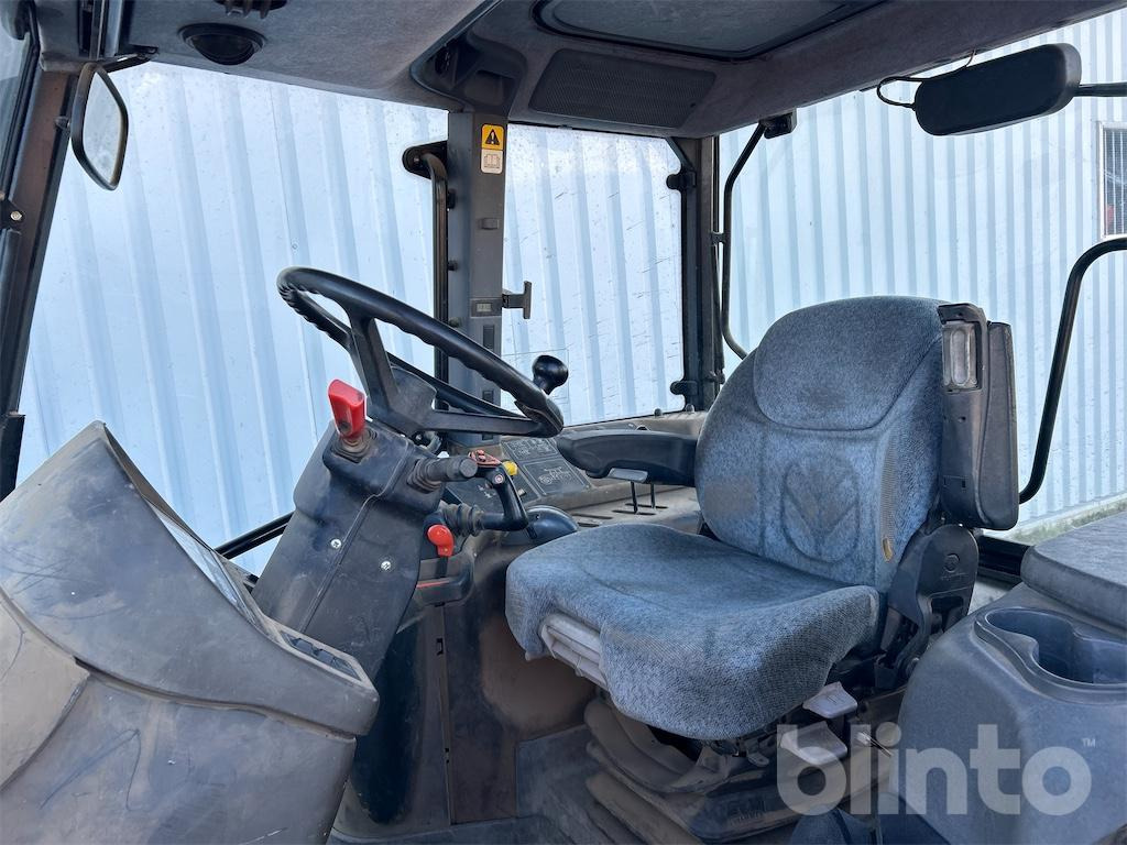 Traktor New Holland TM115 (2001): gambar 7 Traktor New Holland TM115 (2001): gambar 7