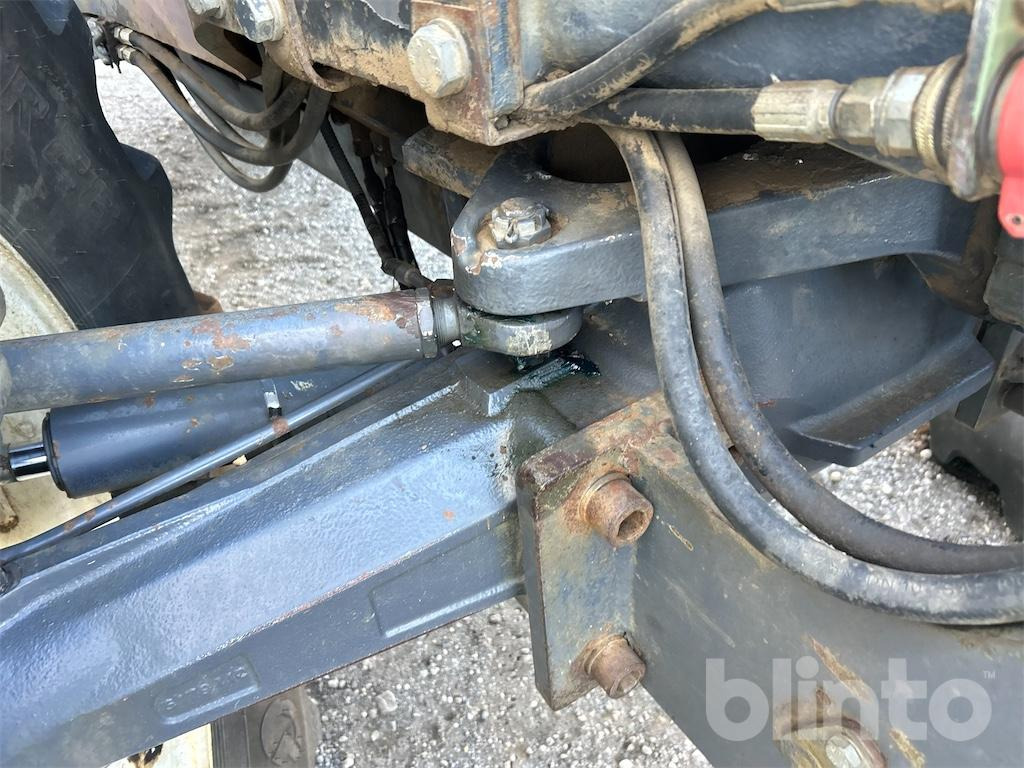 Traktor New Holland TM115 (2001): gambar 34 Traktor New Holland TM115 (2001): gambar 34