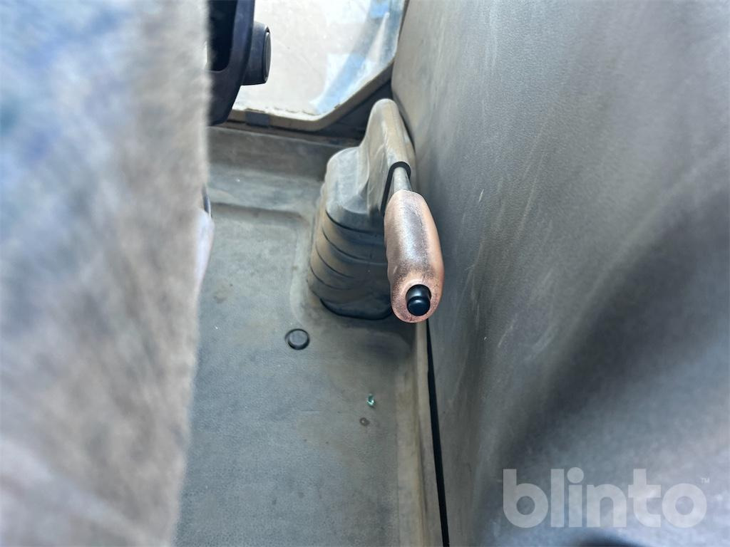 Traktor New Holland TM115 (2001): gambar 25 Traktor New Holland TM115 (2001): gambar 25