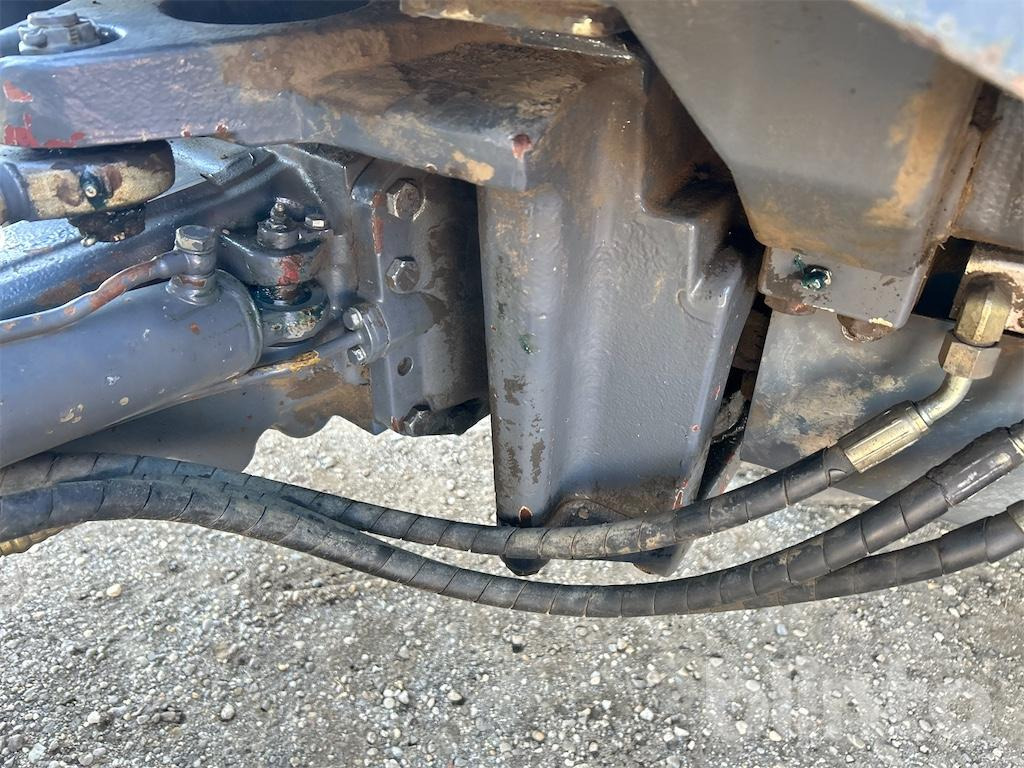 Traktor New Holland TM115 (2001): gambar 31 Traktor New Holland TM115 (2001): gambar 31