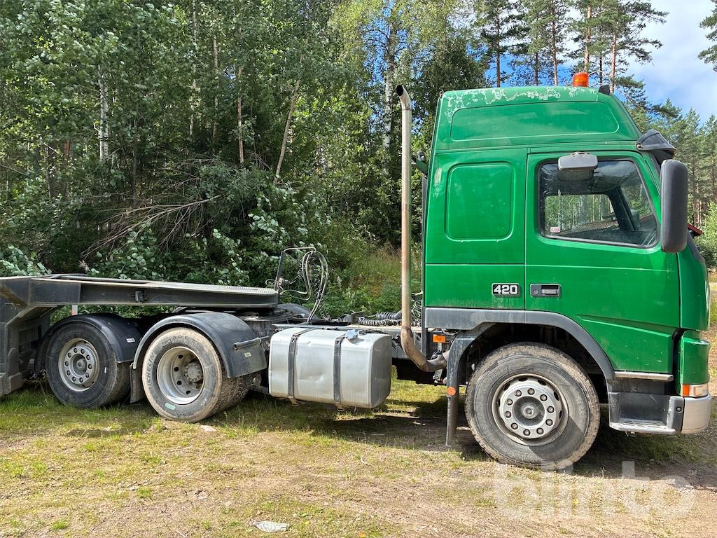 VOLVO FM12 6*2 - Peralatan lainnya: gambar 2 VOLVO FM12 6*2 - Peralatan lainnya: gambar 2