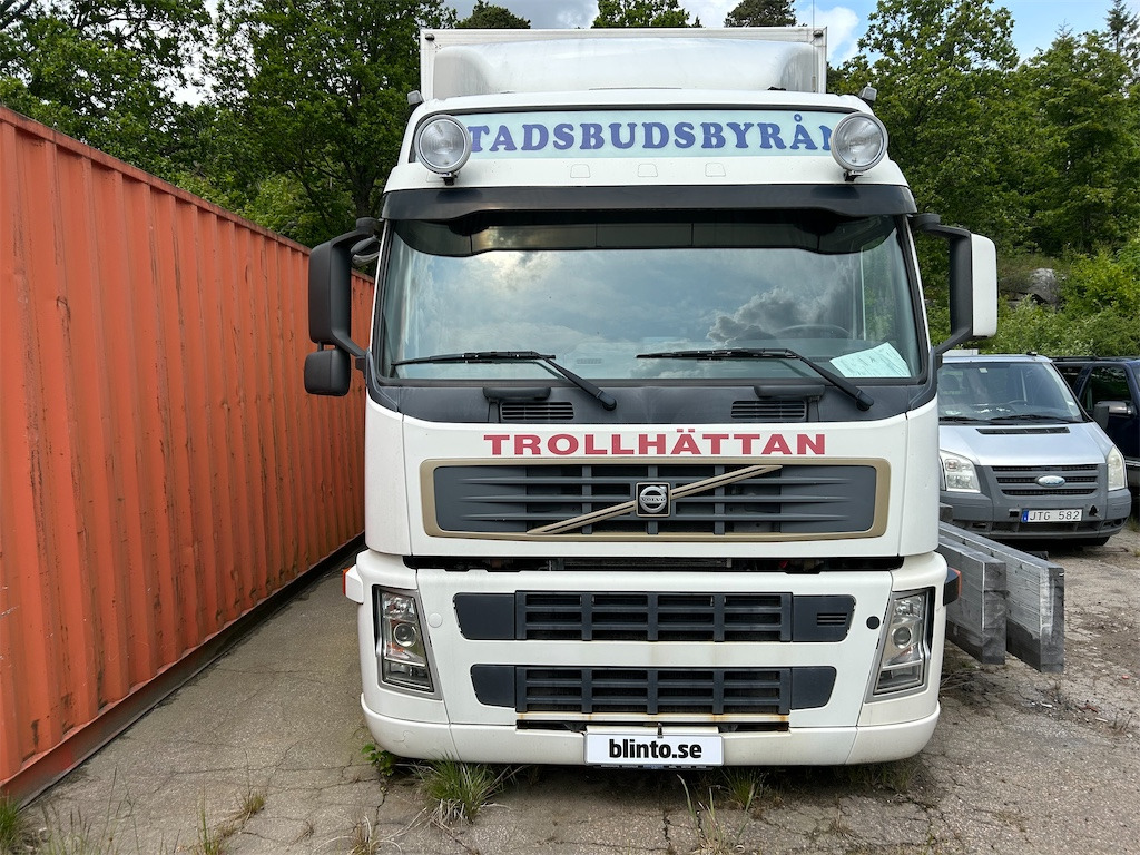VOLVO FM9 4X2 - Peralatan lainnya: gambar 2 VOLVO FM9 4X2 - Peralatan lainnya: gambar 2