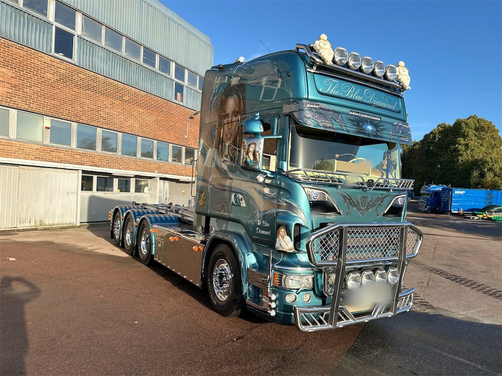 SCANIA R560LB 8X4 med HIAB 24T krok - Hook lift: gambar 1 SCANIA R560LB 8X4 med HIAB 24T krok - Hook lift: gambar 1