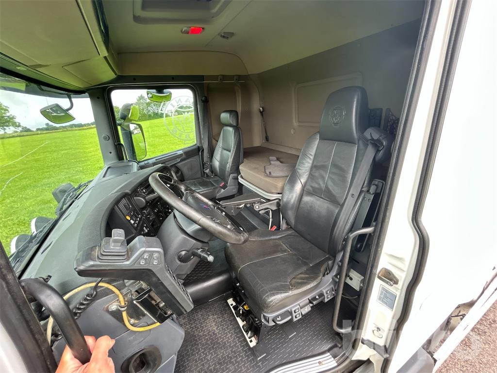Scania R490 6x2*4 HIAB XR20 Euro 6 - Plogutrustad - Hook lift: gambar 4 Scania R490 6x2*4 HIAB XR20 Euro 6 - Plogutrustad - Hook lift: gambar 4