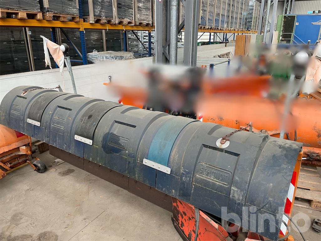 Schmidt SL32 (2010) - Bajak salju: gambar 1 Schmidt SL32 (2010) - Bajak salju: gambar 1