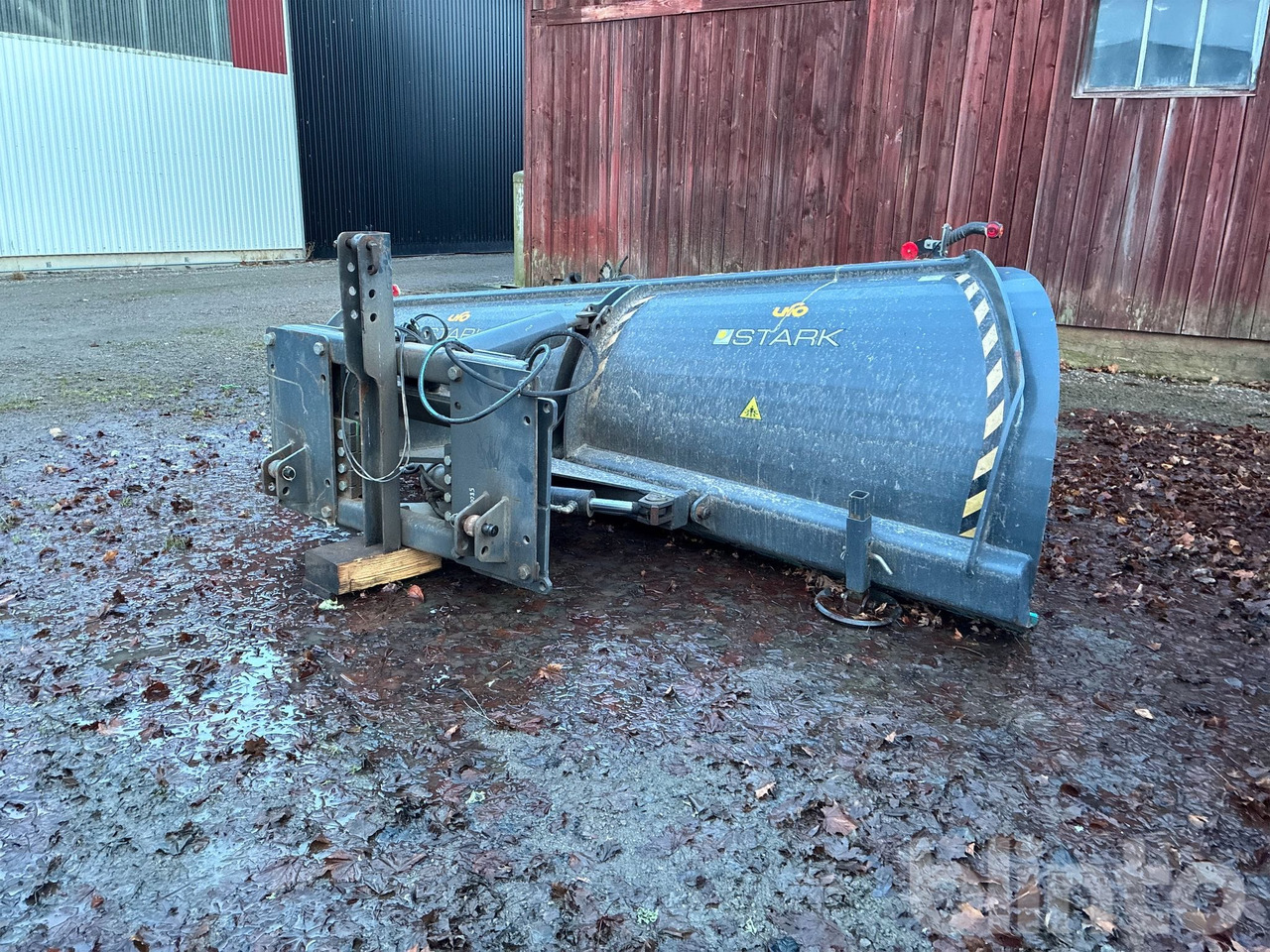 Stark Ufo - Bajak salju: gambar 1 Stark Ufo - Bajak salju: gambar 1