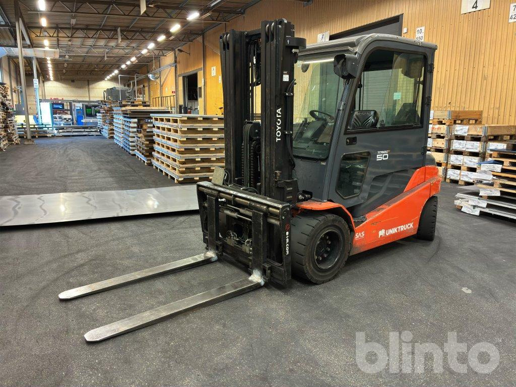 Toyota 8FBMT50 - Forklift listrik: gambar 1 Toyota 8FBMT50 - Forklift listrik: gambar 1