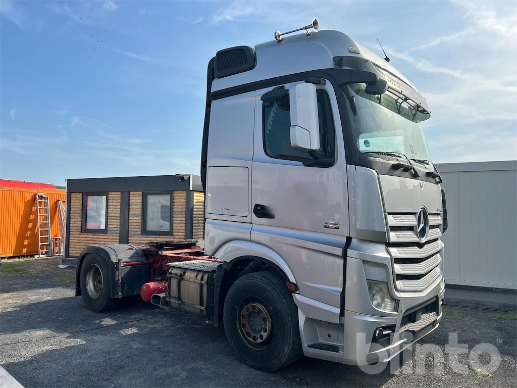 Mercedes Benz Actros (2013) - Tractor head: gambar 4 Mercedes Benz Actros (2013) - Tractor head: gambar 4