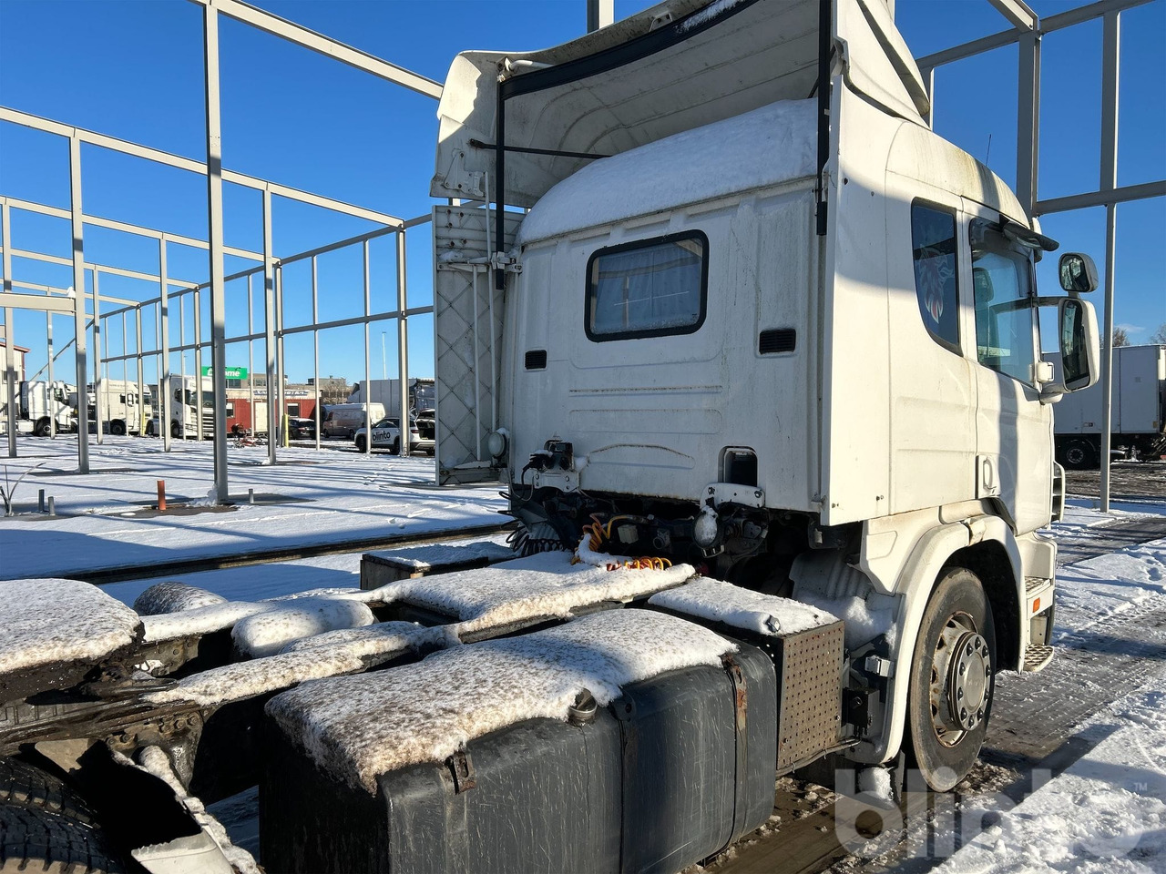 SCANIA P124LA4X2LA360 - Tractor head: gambar 4 SCANIA P124LA4X2LA360 - Tractor head: gambar 4