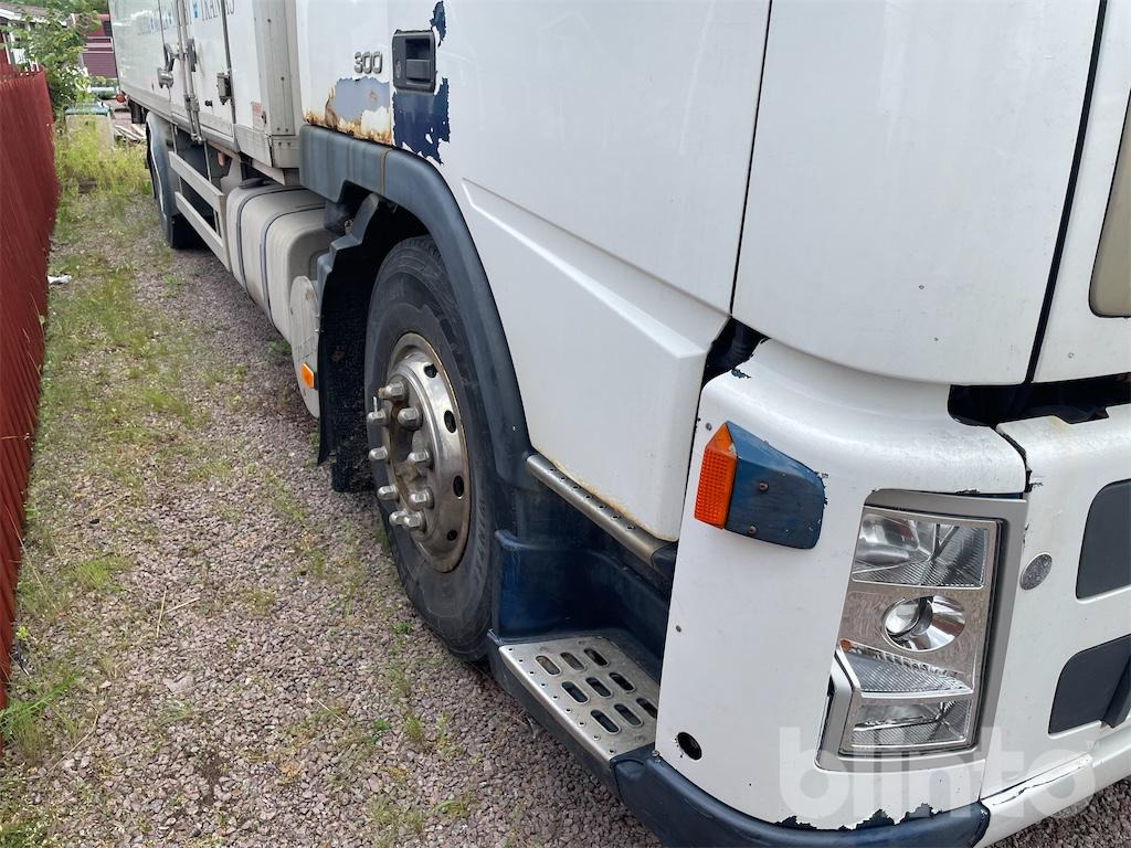 Truk VOLVO FM9 4X2: gambar 21