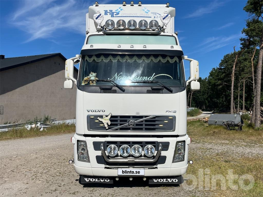 VOLVO FH12 6X2 - Truk berpendingin: gambar 2 VOLVO FH12 6X2 - Truk berpendingin: gambar 2