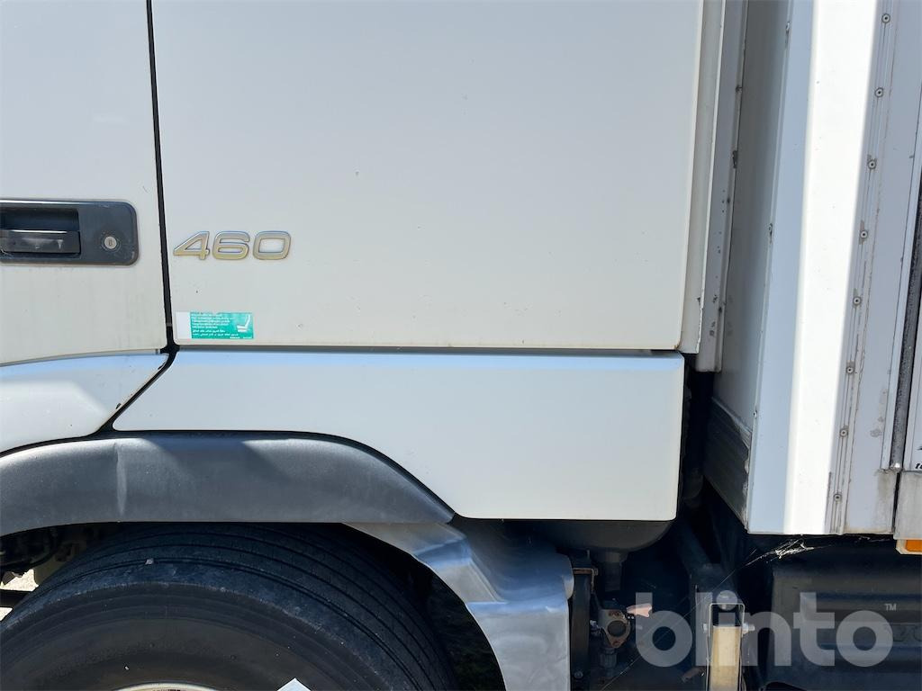 Truk berpendingin VOLVO FH12 6X2: gambar 33