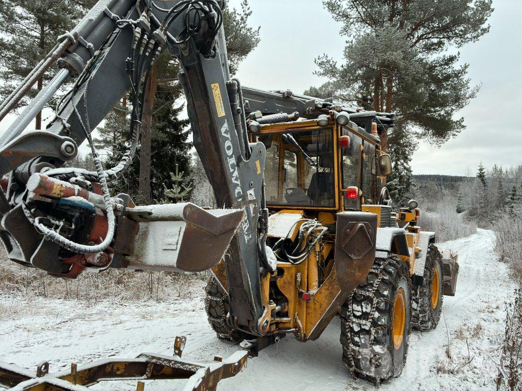 Volvo 6300 - Backhoe loader: gambar 4 Volvo 6300 - Backhoe loader: gambar 4