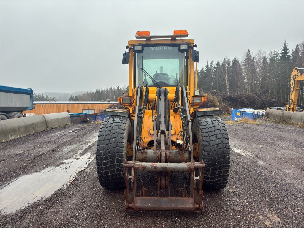 Volvo BM L70B - Wheel loader: gambar 2 Volvo BM L70B - Wheel loader: gambar 2