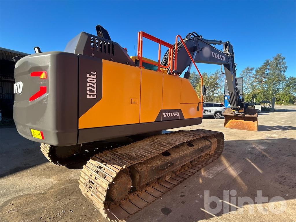 Volvo EC220EL - Ekskavator perayap: gambar 3 Volvo EC220EL - Ekskavator perayap: gambar 3