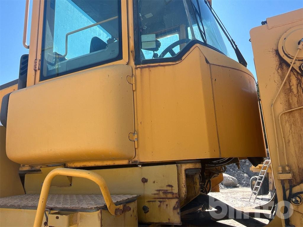 Wheel loader Volvo L220D: gambar 49 Wheel loader Volvo L220D: gambar 49