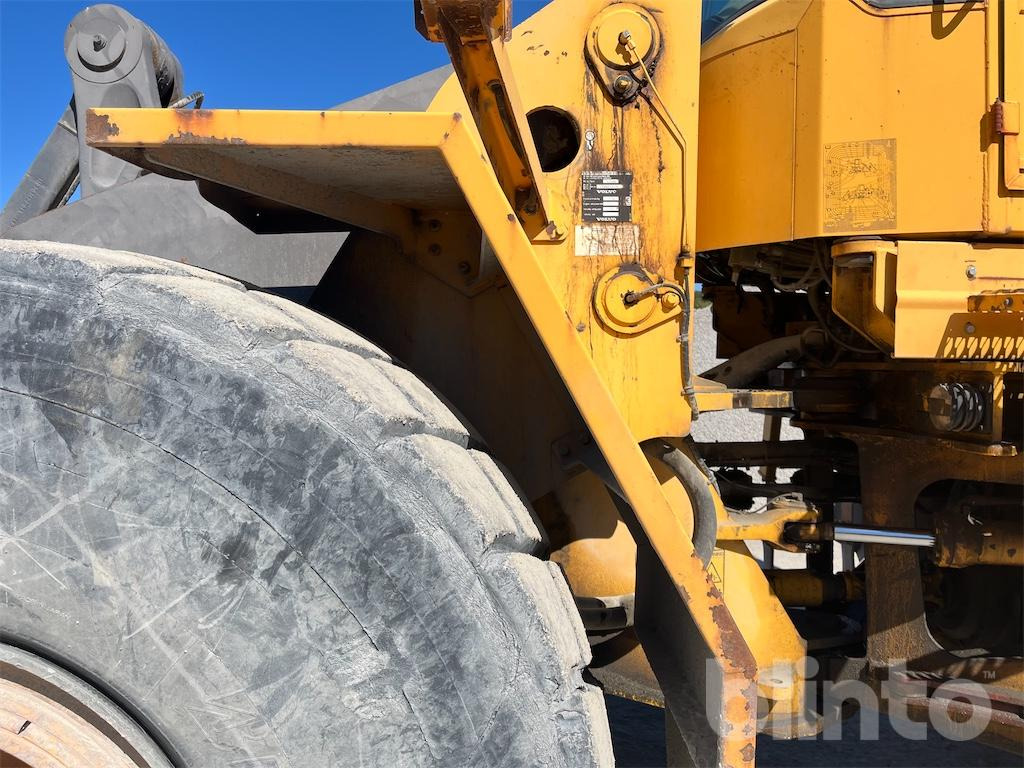 Wheel loader Volvo L220D: gambar 34 Wheel loader Volvo L220D: gambar 34