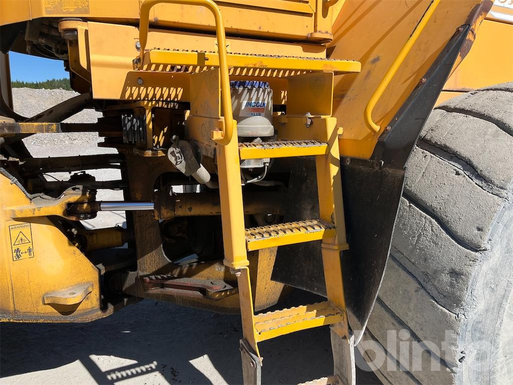 Wheel loader Volvo L220D: gambar 22 Wheel loader Volvo L220D: gambar 22