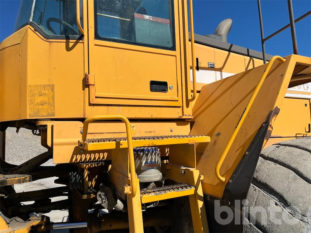 Wheel loader Volvo L220D: gambar 21 Wheel loader Volvo L220D: gambar 21