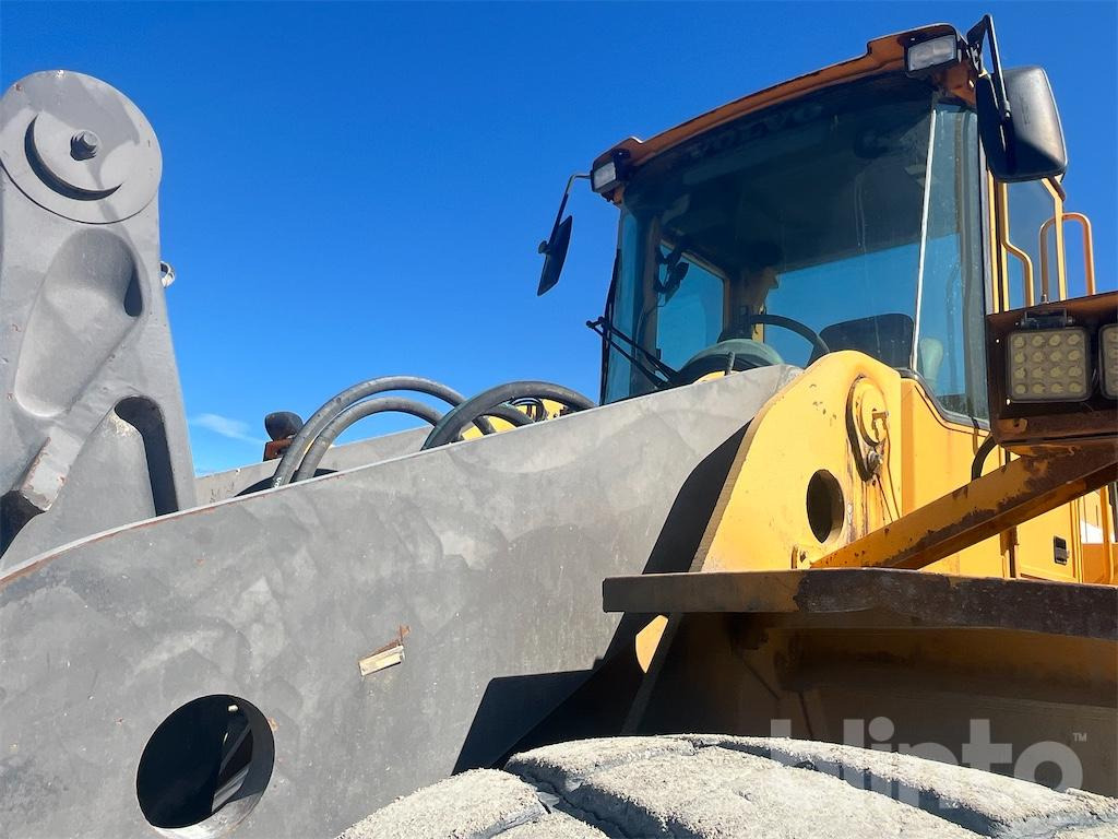 Wheel loader Volvo L220D: gambar 37 Wheel loader Volvo L220D: gambar 37