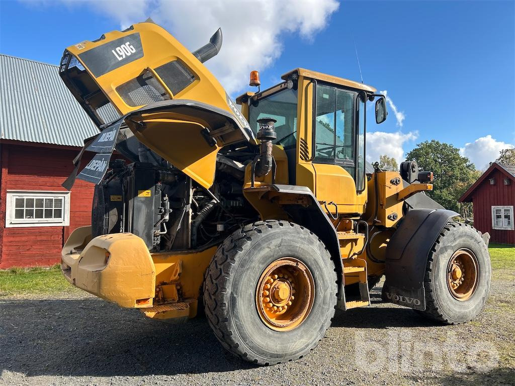 Wheel loader Volvo L90G: gambar 9 Wheel loader Volvo L90G: gambar 9