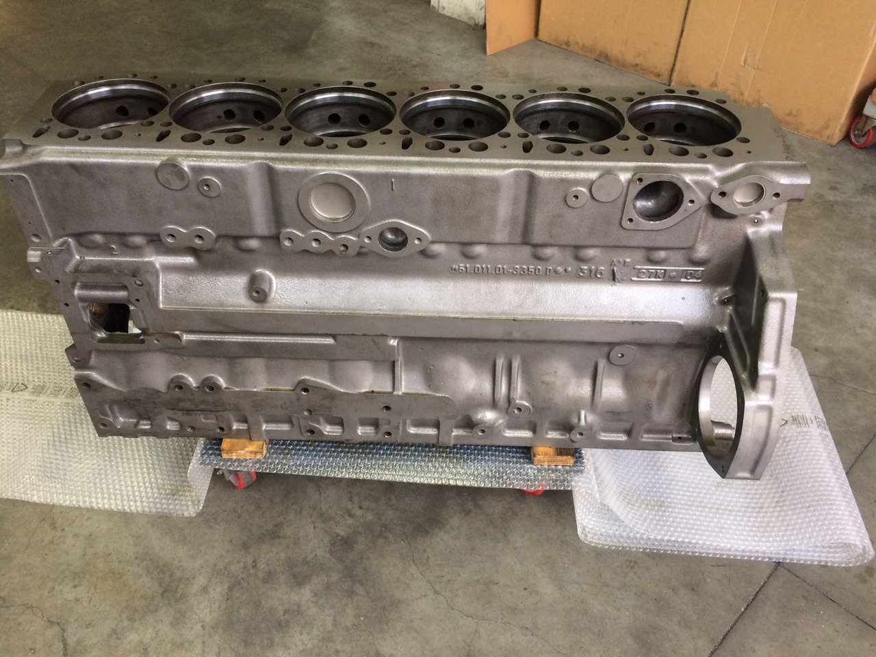 BASAMENTO MAN D2866 / D2876 / E2866 / E2876 - F2000 / BUS / INDUSTRIALI - Crankcases untuk Bus: gambar 2 BASAMENTO MAN D2866 / D2876 / E2866 / E2876 - F2000 / BUS / INDUSTRIALI - Crankcases untuk Bus: gambar 2