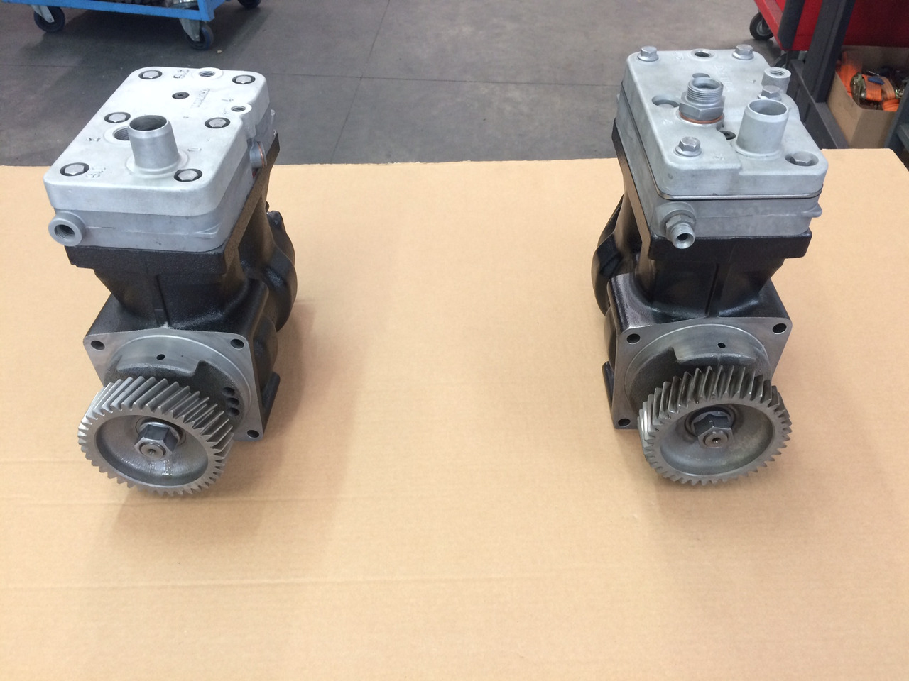 COMPRESSORE ARIA BICILINDRICO MOTORE MERCEDES OM906 - Kompresor udara: gambar 1 COMPRESSORE ARIA BICILINDRICO MOTORE MERCEDES OM906 - Kompresor udara: gambar 1