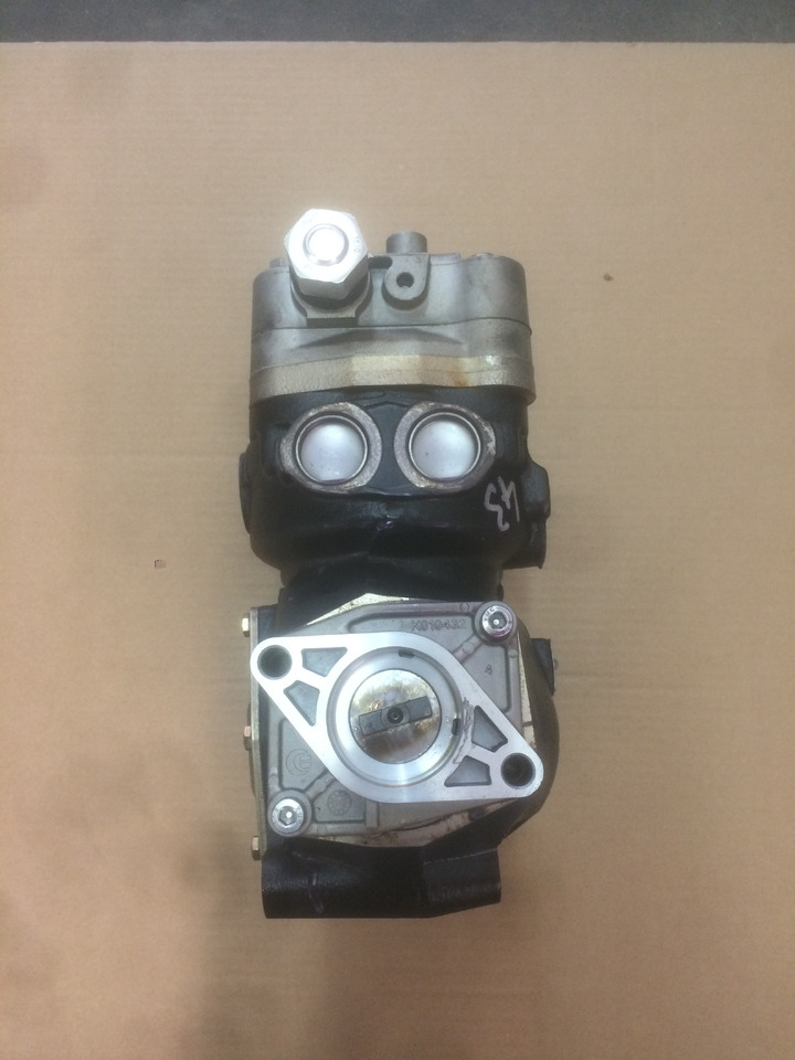 COMPRESSORE ARIA BICILINDRICO SENZA PRESA DI FORZA MAN / KNORR - Kompresor udara: gambar 2 COMPRESSORE ARIA BICILINDRICO SENZA PRESA DI FORZA MAN / KNORR - Kompresor udara: gambar 2