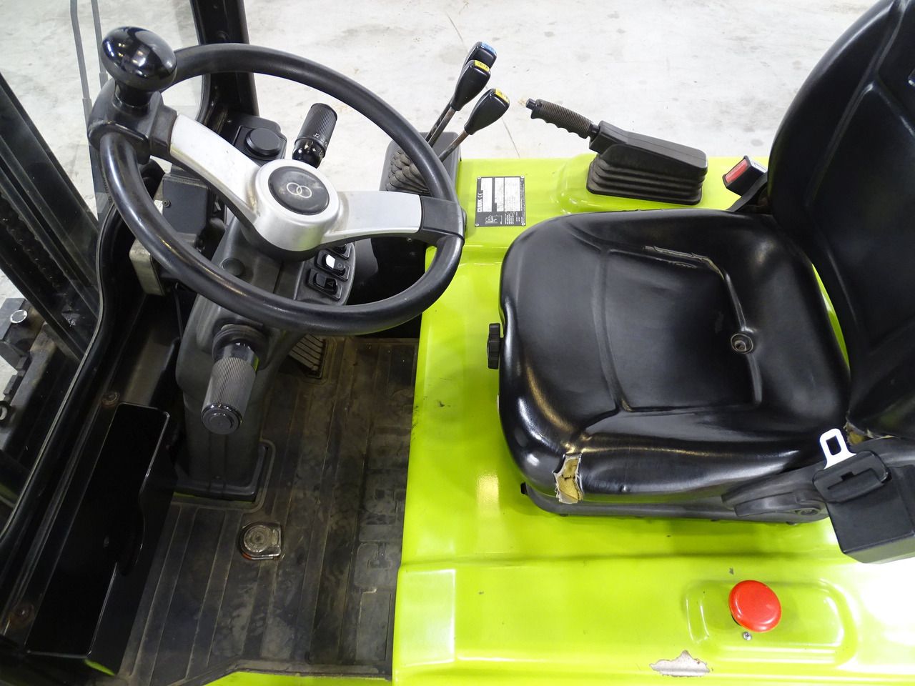 CLARK GEX30 - Forklift listrik: gambar 3 CLARK GEX30 - Forklift listrik: gambar 3