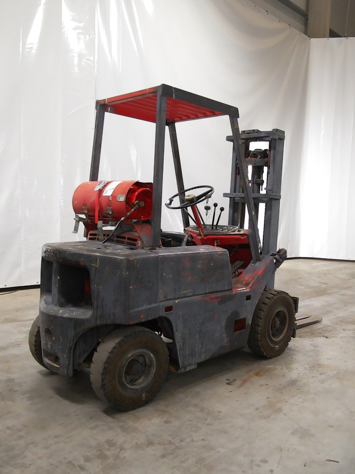 Clark 25D - Forklift diesel: gambar 2 Clark 25D - Forklift diesel: gambar 2