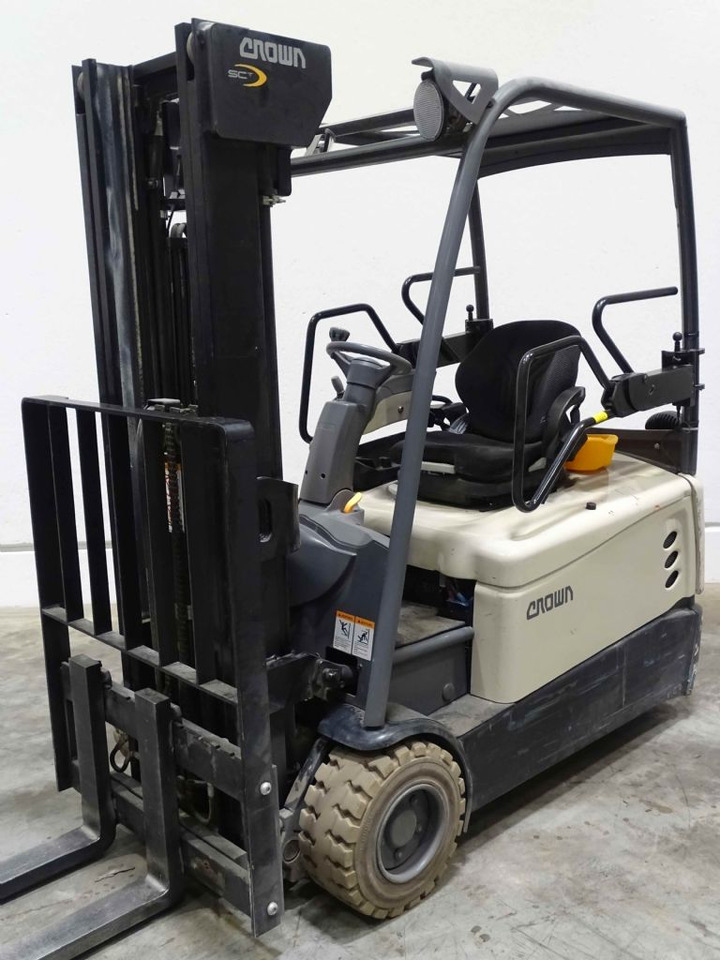 Crown SCT6060-2.0 - Forklift listrik: gambar 4 Crown SCT6060-2.0 - Forklift listrik: gambar 4