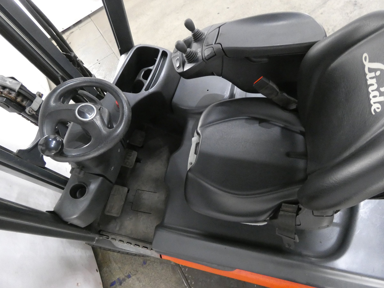 Linde E16 - Forklift listrik: gambar 3 Linde E16 - Forklift listrik: gambar 3