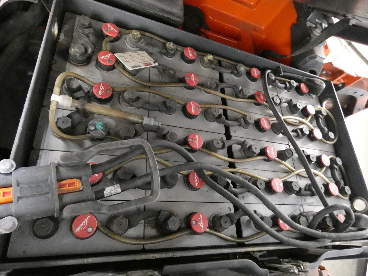 Linde E16C - Forklift listrik: gambar 4 Linde E16C - Forklift listrik: gambar 4